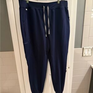 Figs Women's Zamora high waist jogger scrub pant in navy